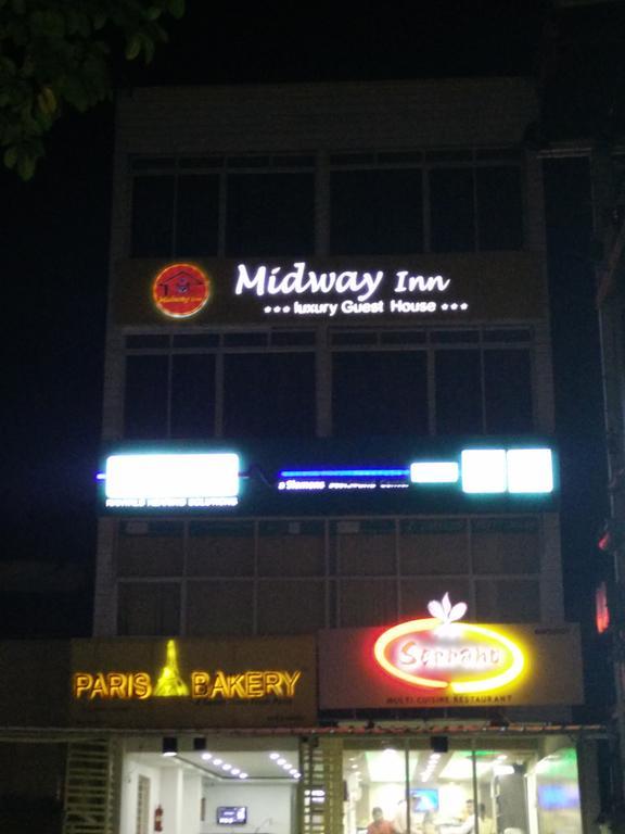 Midway Inn Bhubaneswar Buitenkant foto